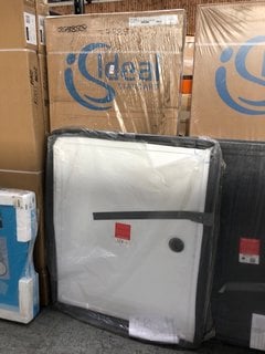 Lot 896  
            Marchington SR18 - Collection 

                
(COLLECTION ONLY) CLEAR GLASS SILVER FRAMED 1200 X 1850MM PIVOT SHOWER DOOR WITH ...