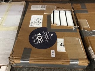 Lot 927  
            Marchington SR18 - Delivery or Collection 

                
WHITE HORIZONTAL DOUBLE OVAL TUBED RADIATOR 413 X 600MM - ORIGINAL RRP £229: LOCA...