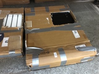 Lot 928  
            Marchington SR18 - Delivery or Collection 

                
900W BLACK ELECTRIC HEATER 615 X 590MM - ORIGINAL RRP £169: LOCATION - RACKING 3