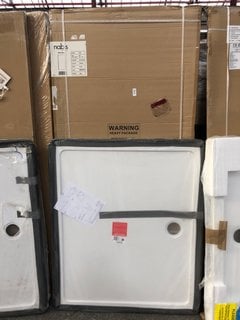 Lot 937  
            Marchington SR18 - Collection 

                
(COLLECTION ONLY) CLEAR GLASS SILVER FRAMED 900 X 1900MM SHOWER PANEL WITH A PEAR...