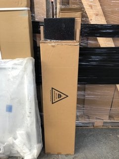 Lot 946  
            Marchington SR18 - Collection 

                
(COLLECTION ONLY) ROPER RHODES 1280 X 230 X 25MM SLIM DEPTH SOLID SURFACE WORKTOP...