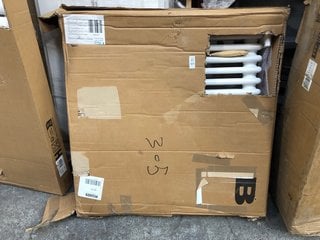 Lot 971  
            Marchington SR18 - Delivery or Collection 

                
TRADITIONAL HORIZONTAL 3 COLUMN CAST IRON STYLE RADIATOR IN WHITE 785 X 750MM - O...