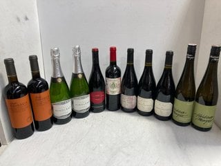 Lot 119  
            Marchington SR17 - Delivery or Collection 

                
11 X ASSORTED WINES TO INCLUDE HINDLEAP 2020 SEYVAL BLANC SPARKLING WINE 75CL 12%...