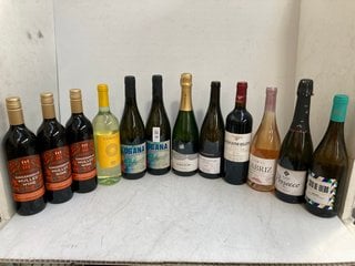 Lot 38  
            Marchington SR17 - Delivery or Collection 

                
12 X ASSORTED WINES TO INCLUDE VIGNALAGO LUGANA DRY WHITE WINE 75CL 12.5% VOL (WE...