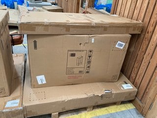 Lot 284  
            Marchington SR10 - Delivery or Collection 

                
JOHN LEWIS & PARTNERS ESSENCE 2 DOOR DOUBLE WARDROBE IN OAK - ORIGINAL RRP £999: ...