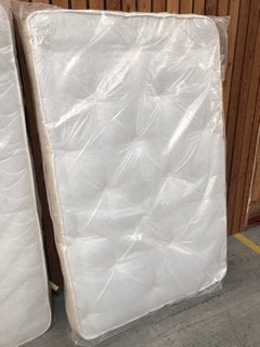 Lot 298  
            Marchington SR10 - Delivery or Collection 

                
SPRUNG STYLE DOUBLE MATTRESS: LOCATION - C5