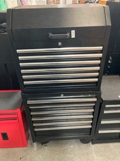 Lot 377  
            Marchington SR10 - Delivery or Collection 

                
6 DRAWER WHEELED TOOL CHEST IN BLACK TO INCLUDE 6 DRAWER LIFT TOP TOOL CHEST IN B...