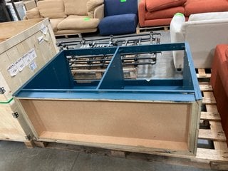 Lot 412  
            Marchington SR10 - Collection 

                
(COLLECTION ONLY) LOAF.COM STORAGE UNIT SHELL IN TURQUOISE: LOCATION - A2