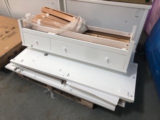 Lot 504  
            Marchington SR10 - Delivery or Collection 

                
JOHN LEWIS & PARTNERS WILTON TRIPLE WARDROBE IN WHITE - ORIGINAL RRP £599: LOCATI...