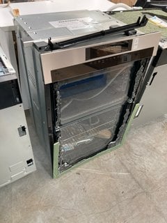 Lot 597  
            Marchington SR10 - Delivery or Collection 

                
AEG BUILT IN DOUBLE ELECTRIC OVEN: MODEL DCE731110M - ORIGINAL RRP £725: LOCATION...