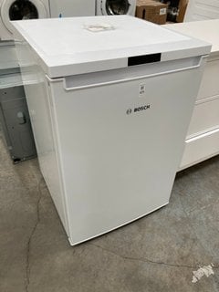 Lot 605  
            Marchington SR10 - Delivery or Collection 

                
BOSCH UNDER COUNTER FREEZER : MODEL GTV15NWEBG - ORIGINAL RRP £299: LOCATION - A6