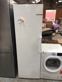 Lot 639  
            Marchington SR10 - Delivery or Collection 

                
BOSCH TALL FRIDGE: MODEL KSV36VWEPG - ORIGINAL RRP £649: LOCATION - A6