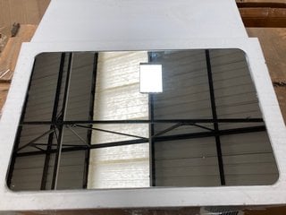 Lot 63  
            Marchington SR10 - Delivery or Collection 

                
COX & COX LARGE PORTRAIT STYLE WALL MIRROR IN BRASS FINISH: LOCATION - C5