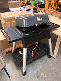 Lot 89  
            Marchington SR10 - Delivery or Collection 

                
EVERDURE BY HESTON BLUMENTHAL FORCE GAS BBQ - ORIGINAL RRP £296: LOCATION - B6 (K...