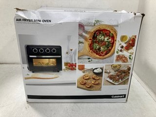 Lot 1011  
            Marchington SR13 - Parcel Delivery Only 

                
CUISINART AIR FRYER MINI OVEN: LOCATION - F5