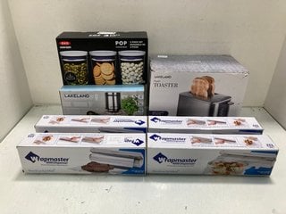 Lot 1014  
            Marchington SR13 - Parcel Delivery Only 

                
7 X ASSORTED HOUSEHOLD ITEMS TO INCLUDE OXO GOOD GRIPS 3 PIECE SET: LOCATION - F4