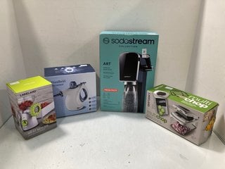 Lot 1020  
            Marchington SR13 - Parcel Delivery Only 

                
4 X ASSORTED HOUSEHOLD ITEMS TO INCLUDE SODASTREAM ART SPARKLING WATER MAKER (GAS...