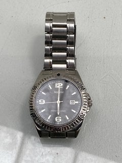 Lot 1050  
            Marchington SR13 - Parcel Delivery Only 

                
ACCURIST GENTS DATE WATCH IN STAINLESS STEEL: LOCATION - F3