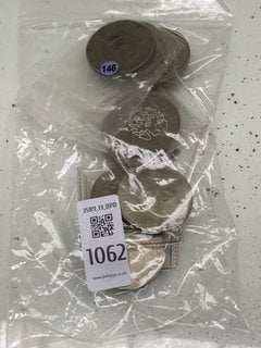 Lot 1062  
            Marchington SR13 - Parcel Delivery Only 

                
A COLLECTION OF VINTAGE COMMEMORATIVE CROWNS: LOCATION - F3