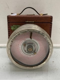 Lot 1086  
            Marchington SR13 - Parcel Delivery Only 

                
THE AUTOMATIC TIMING CLOCK CO LTD CLOCK IN WOODEN CASE -CERTIFICATE NO 39211: LOC...