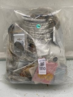 Lot 1110  
            Marchington SR13 - Parcel Delivery Only 

                
A LARGE BAG OF UNUSED AND SEALED FASHION AND COSTUME JEWELLERY: LOCATION - F2