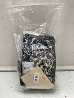 Lot 1111  
            Marchington SR13 - Parcel Delivery Only 

                
A LARGE BAG OF UNUSED AND SEALED FASHION AND COSTUME JEWELLERY: LOCATION - F2