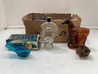 Lot 1117  
            Marchington SR13 - Parcel Delivery Only 

                
A COLLECTION OF 1960S AND 70S SCENT BOTTLES: LOCATION - F2