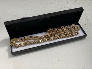 Lot 1209  
            Marchington SR13 - Parcel Delivery Only 

                
A 24" GOLD COLOURED NECKLACE, BOXED: LOCATION - F1