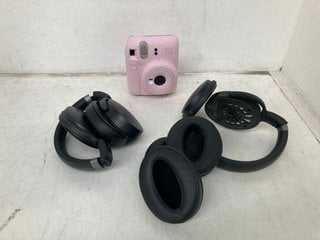 Lot 1254  
            Marchington SR13 - Parcel Delivery Only 

                
QTY OF ASSORTED TECH ITEMS TO INCLUDE FUJIFILM INSTAX MINI 12 CAMERA IN PINK: LOC...