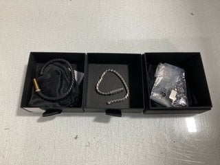 Lot 1276  
            Marchington SR13 - Parcel Delivery Only 

                
3 X ASSORTED BOSS JEWELLERY ITEMS TO INCLUDE BOSS LOGO CHAIN BRACELET IN STAINLES...