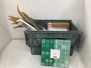 Lot 1305  
            Marchington SR13 - Parcel Delivery Only 

                
QTY OF ASSORTED HOUSEHOLD ITEMS TO INCLUDE JOHN LEWIS & PARTNERS CHESS & DRAUGHTS...