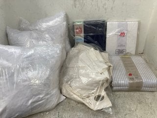 Lot 1309  
            Marchington SR13 - Parcel Delivery Only 

                
QTY OF ASSORTED BEDDING ITEMS TO INCLUDE JOHN LEWIS & PARTNERS COMFY & RELAXED CO...