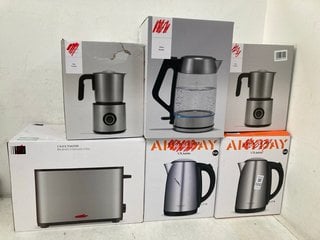 Lot 1332  
            Marchington SR13 - Parcel Delivery Only 

                
6 X ASSORTED JOHN LEWIS & PARTNERS HOUSEHOLD ITEMS TO INCLUDE 1,7 LITRE JUG KETTL...