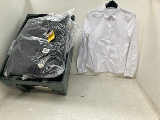 Lot 1335  
            Marchington SR13 - Parcel Delivery Only 

                
QTY OF ASSORTED JOHN LEWIS & PARTNERS CHILDRENS CLOTHING IN VARIOUS SIZES TO INCL...