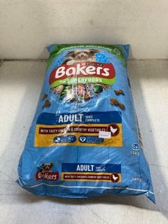 Lot 177  
            Marchington SR13 - Parcel Delivery Only 

                
14KG BAG OF PURINA BAKERS 100% COMPLETE ADULT DOG FOOD WITH TASTY CHICKEN & COUNT...