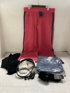 Lot 188  
            Marchington SR13 - Parcel Delivery Only 

                
QTY OF ASSORTED LADIES CLOTHING IN VARIOUS SIZES TO INCLUDE PAIR OF BRIDE TO BE S...