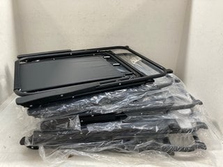 Lot 213  
            Marchington SR13 - Parcel Delivery Only 

                
4 X FOLDABLE GARDEN CHAIRS IN BLACK: LOCATION - WH9