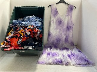 Lot 231  
            Marchington SR13 - Parcel Delivery Only 

                
QTY OF ASSORTED KLASS LADIES CLOTHING IN VARIOUS SIZES TO INCLUDE SLEEVELESS MAXI...