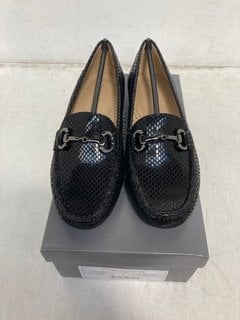 Lot 269  
            Marchington SR13 - Parcel Delivery Only 

                
CHARLES CLINKARD BLACK PYTHON PRINT LOAFERS - UK SIZE: 4: LOCATION - H14