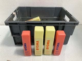 Lot 315  
            Marchington SR13 - Parcel Delivery Only 

                
6 X BYOMA CREAMY JELLY CLEANSERS TO INCLUDE 9 X BYOMA BALANCING FACE MISTS - COMB...