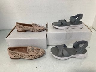 Lot 354  
            Marchington SR13 - Parcel Delivery Only 

                
MODA IN PELLE CAMEO LOAFERS - UK SIZE: 4 TO INCLUDE SKECHERS SLIP-INS WHITE / GRE...