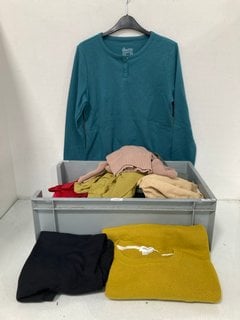 Lot 363  
            Marchington SR13 - Parcel Delivery Only 

                
QTY OF ASSORTED WOMENS CLOTHING IN VARIOUS SIZES TO INCLUDE WHITE STUFF KNITTED M...