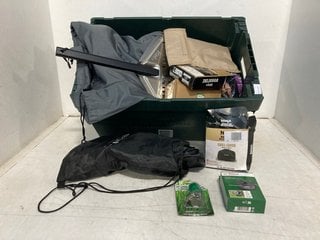 Lot 427  
            Marchington SR13 - Parcel Delivery Only 

                
QTY OF OUTDOOR ITEMS TO INCLUDE NINJA GRILL COVER IN BLACK - SIZE: 33 x 61 CM: LO...