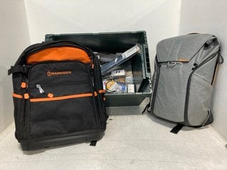 Lot 428  
            Marchington SR13 - Parcel Delivery Only 

                
QTY OF HARDWARE ITEMS TO INCLUDE MAGNUSSON 25L BLACK BACKPACK: LOCATION - H6
