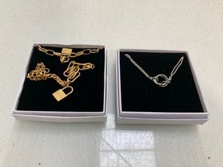 Lot 437  
            Marchington SR13 - Parcel Delivery Only 

                
SOUL ANALYSE DOUBLE RING SILVER NECKLACE TO INCLUDE TO INCLUDE SOUL ANALYSE SET O...