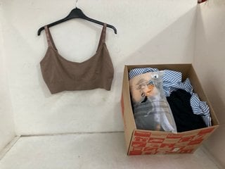 Lot 440  
            Marchington SR13 - Parcel Delivery Only 

                
QTY OF ASSORTED WOMENS CLOTHING IN VARIOUS SIZES TO INCLUDE BLACK STRIPE / CREAM ...