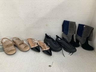 Lot 443  
            Marchington SR13 - Parcel Delivery Only 

                
4 X ASSORTED PAIRS OF LADIES SHOES IN VARIOUS SIZES TO INCLUDE EASYFIT DIVINA WID...