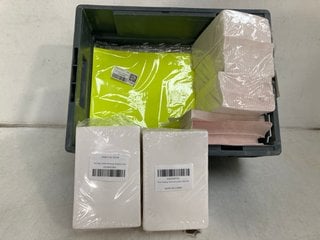 Lot 446  
            Marchington SR13 - Parcel Delivery Only 

                
QTY OF STATIONERY ITEMS TO INCLUDE PINK FOLDING THERMAL LABEL PACKS: LOCATION - H5