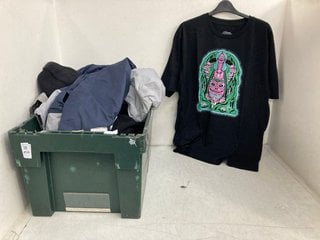 Lot 450  
            Marchington SR13 - Parcel Delivery Only 

                
QTY OF ASSORTED WOMENS CLOTHING IN VARIOUS SIZES TO INCLUDE KALLSPIN SLEEVELESS G...