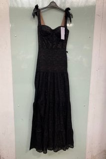 Lot 480  
            Marchington SR13 - Parcel Delivery Only 

                
NADINE MERABI MIRANDA FULL LENGTH DRESS IN BLACK-UK SIZE S-ORIGINAL RRP £365.00: ...